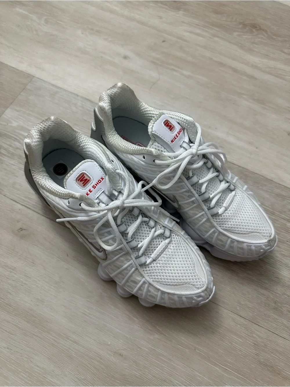 White Nike shox womens 6